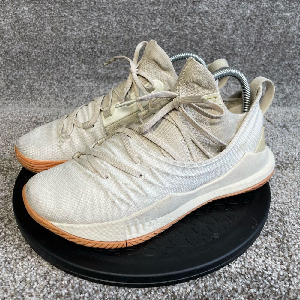 Under Armour Mens Curry 5 Sneakers Ivory Gum Shoes UA 3020657-102 Size 7
